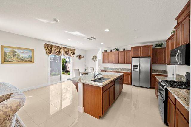 100 Monaco Ct, Lincoln, CA 95648