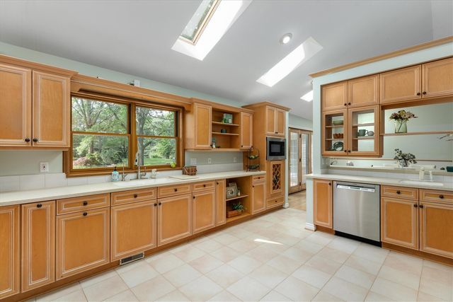 525 Judd Road, Saline, MI 48176