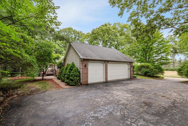 525 Judd Road, Saline, MI 48176