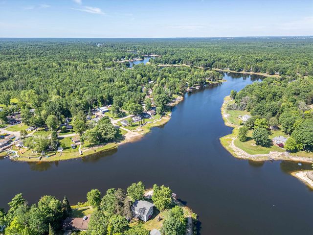 1379 Sioux Street, Gladwin, MI 48624