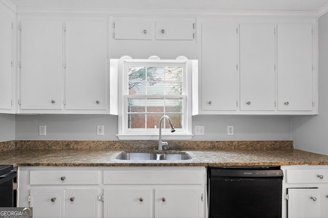 703 Kingsgate Ridge, Stone Mountain, GA 30088