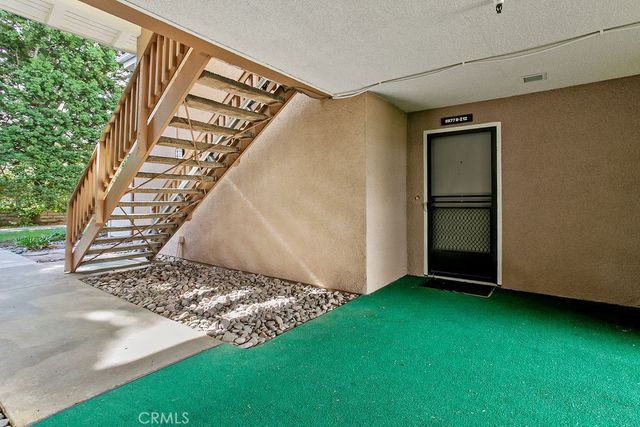 8877 Lauderdale Court 212B, Huntington Beach, CA 92646