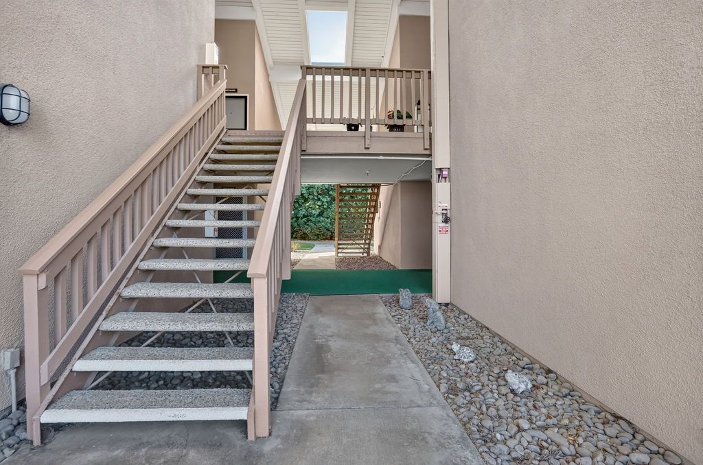 8877 Lauderdale Court 212B, Huntington Beach, CA 92646 — photo 3