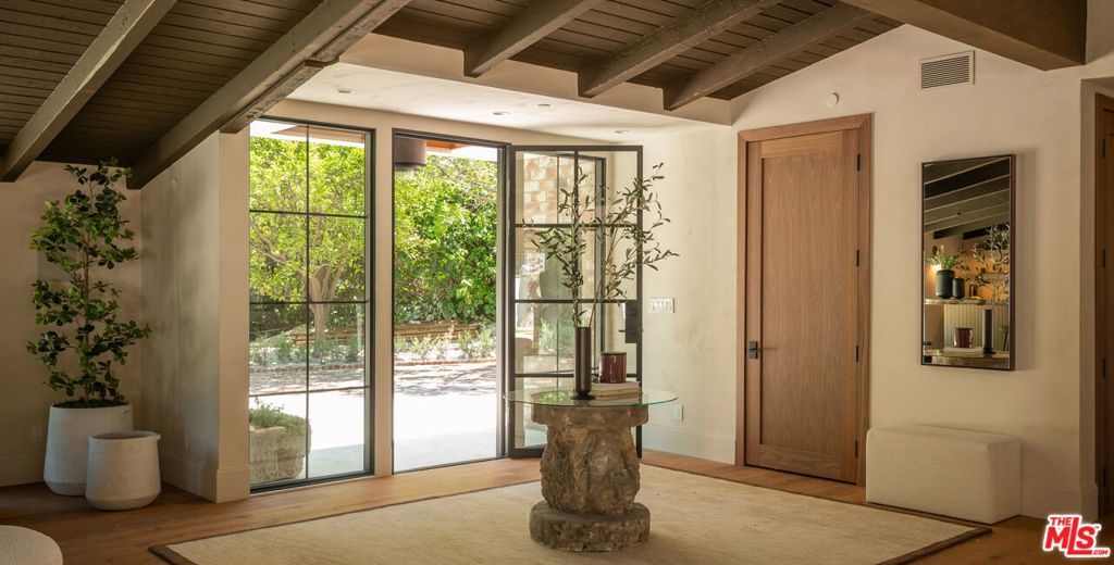 18001 Boris Drive, Encino, CA 91316 — photo 5
