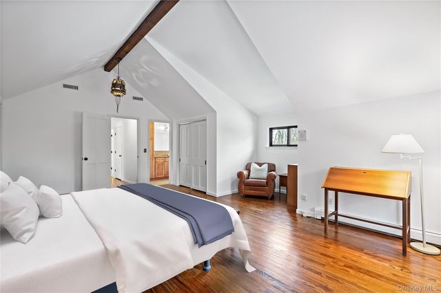 37 Fox Den Road, Mount Kisco, NY 10549