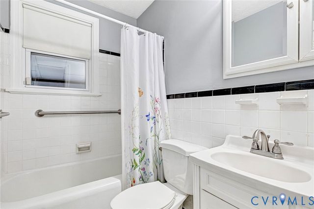 14 Medlock Rd, Sandston, VA 23150