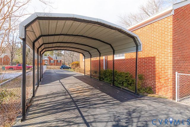 14 Medlock Rd, Sandston, VA 23150