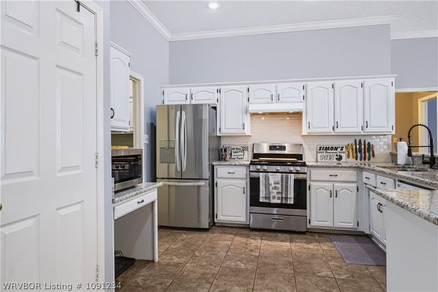 1434 Holly Avenue, Van Buren, AR 72956