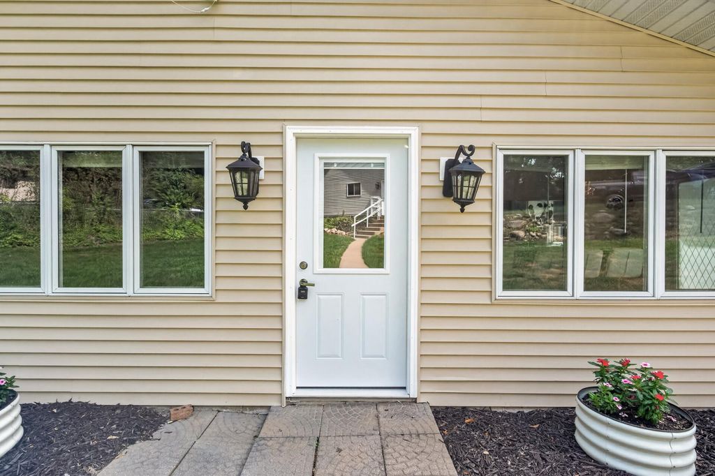 20192 Akin Road, Farmington, MN 55024 — photo 4