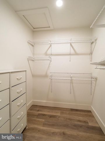64 HUNTINGTON DR, Southampton, NJ 08088
