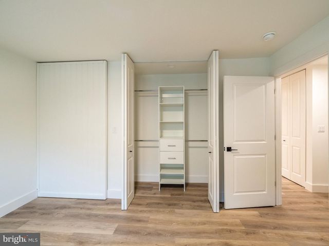 64 HUNTINGTON DR, Southampton, NJ 08088