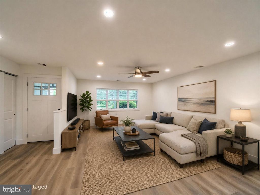 64 HUNTINGTON DR, SOUTHAMPTON, NJ 08088 — photo 4