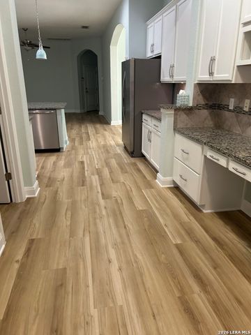 1225 Legacy Dr, New Braunfels, TX 78130