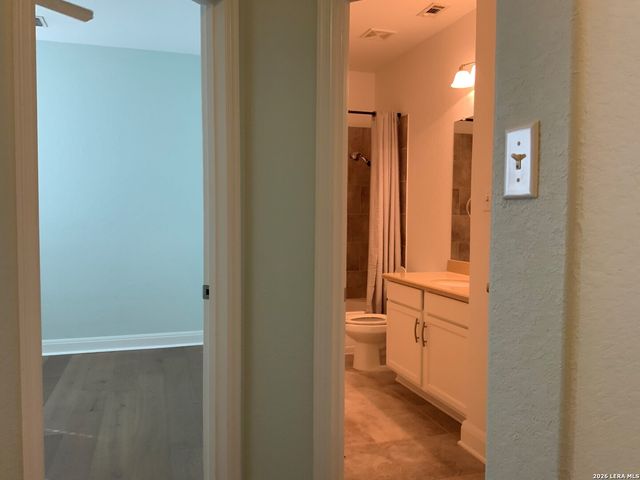 1225 Legacy Dr, New Braunfels, TX 78130