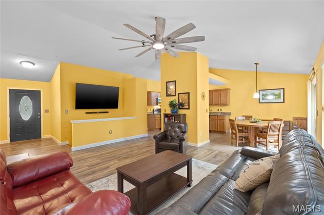 416 Trenton Drive, De Soto, MO 63020
