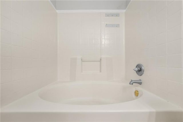 1090 Drawbridge Drive, Riverdale, GA 30296