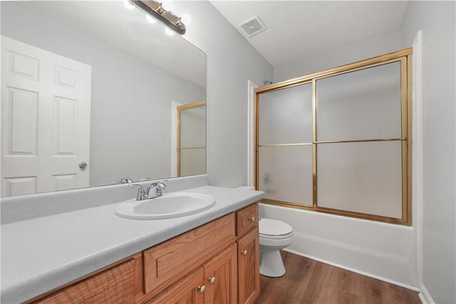 1090 Drawbridge Drive, Riverdale, GA 30296