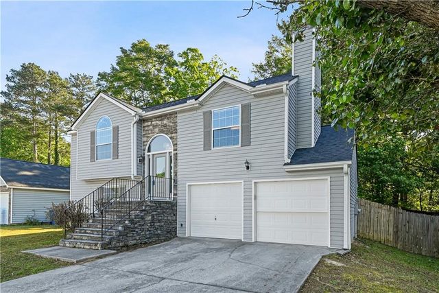 1090 Drawbridge Drive, Riverdale, GA 30296