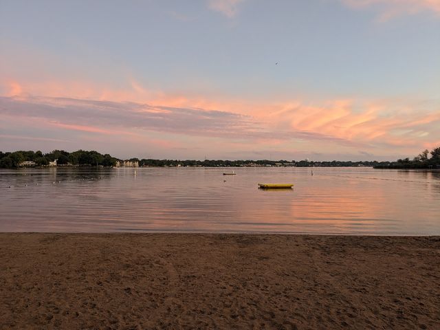 818 Sheridan Drive, Wauconda, IL 60084