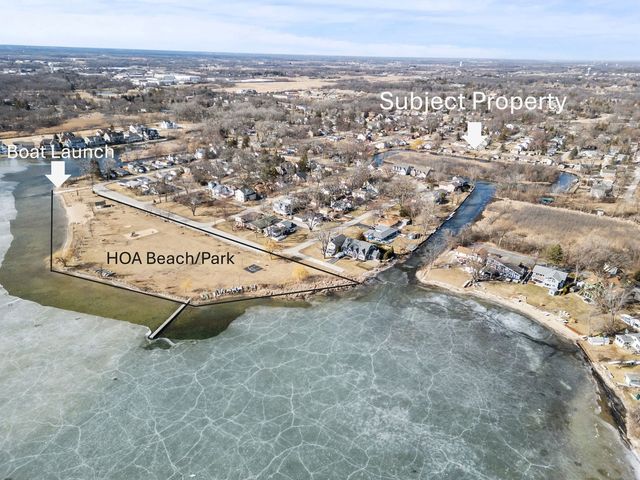 818 Sheridan Drive, Wauconda, IL 60084