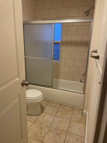 2907 W Il Route 120 Road, Mchenry, IL 60051