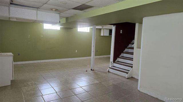 1337 W Saratoga Street, Ferndale, MI 48220