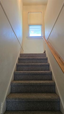 1337 W Saratoga Street, Ferndale, MI 48220