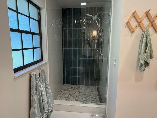 1909 DEANCROFT ROAD, Sarasota, FL 34235