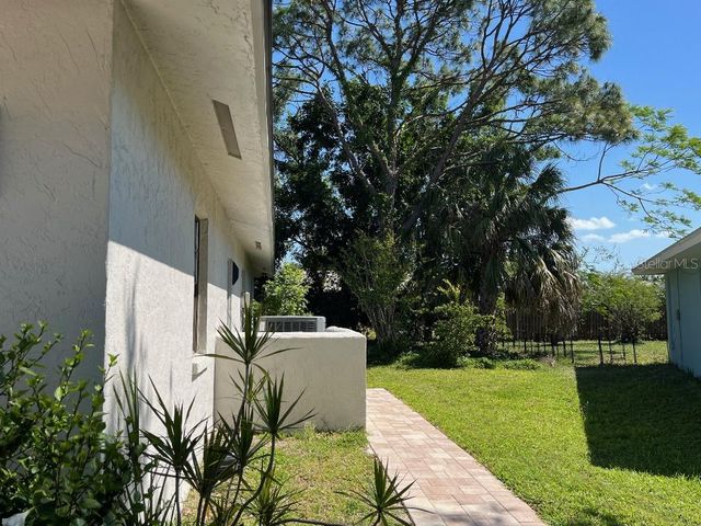 1909 DEANCROFT ROAD, Sarasota, FL 34235