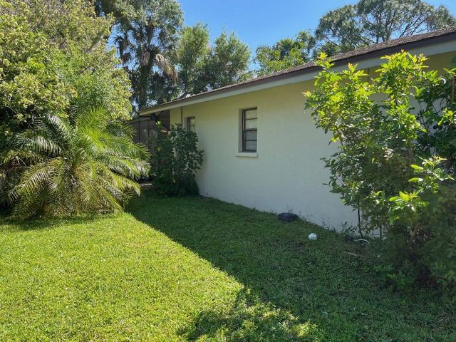 1909 DEANCROFT ROAD, Sarasota, FL 34235