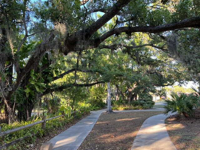 1909 DEANCROFT ROAD, Sarasota, FL 34235