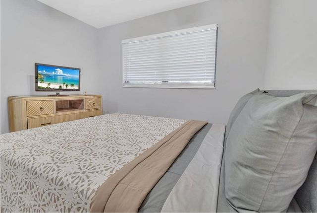 1304 SE 2nd Avenue, Deerfield Beach, FL 33441