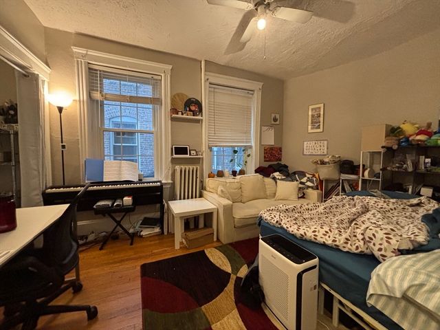26 Myrtle St. 3, Boston, MA 02114