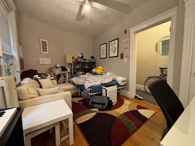 26 Myrtle St. 3, Boston, MA 02114