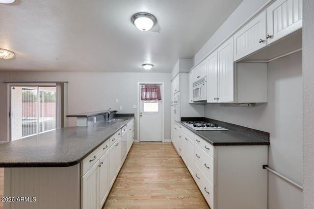 1722 E BROADMOR Drive, Tempe, AZ 85282