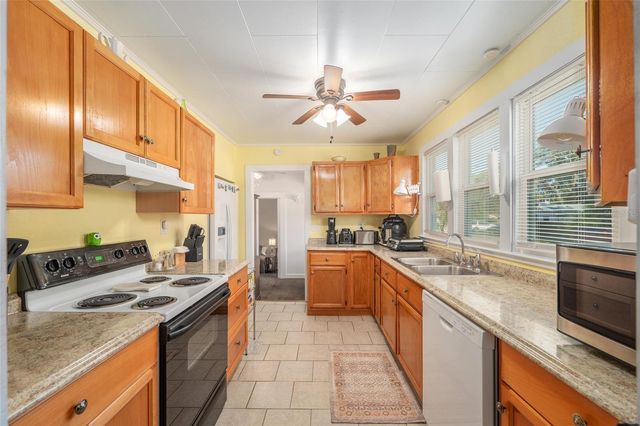 503 NE 1ST STREET, Chiefland, FL 32626
