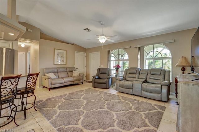 1100 NE 15th ST, Cape Coral, FL 33909