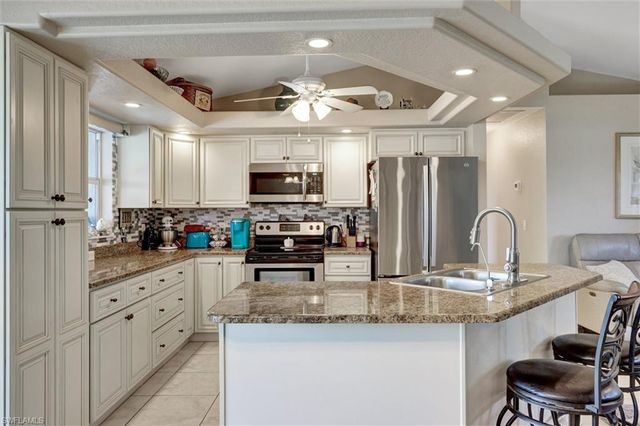 1100 NE 15th ST, Cape Coral, FL 33909