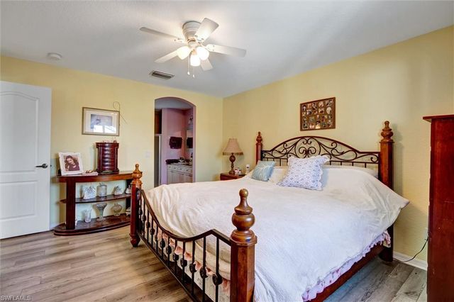 1100 NE 15th ST, Cape Coral, FL 33909