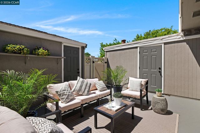 2840 Royal Ann Ln, Concord, CA 94518