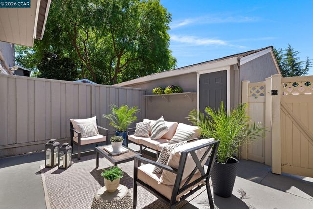 2840 Royal Ann Ln, Concord, CA 94518