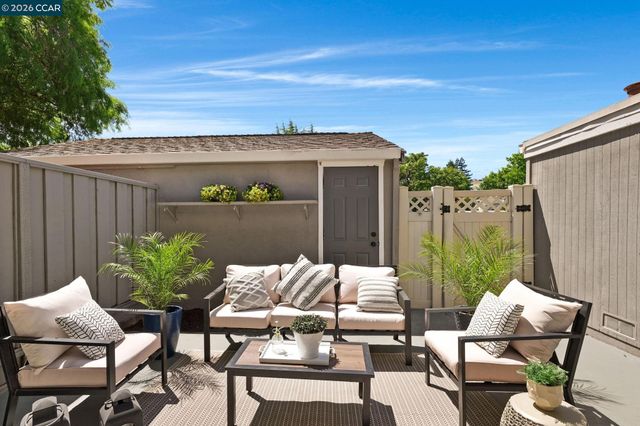 2840 Royal Ann Ln, Concord, CA 94518