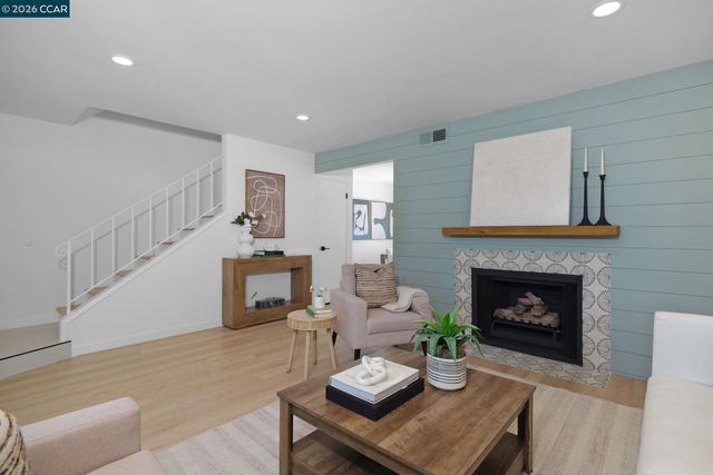 2840 Royal Ann Ln, Concord, CA 94518