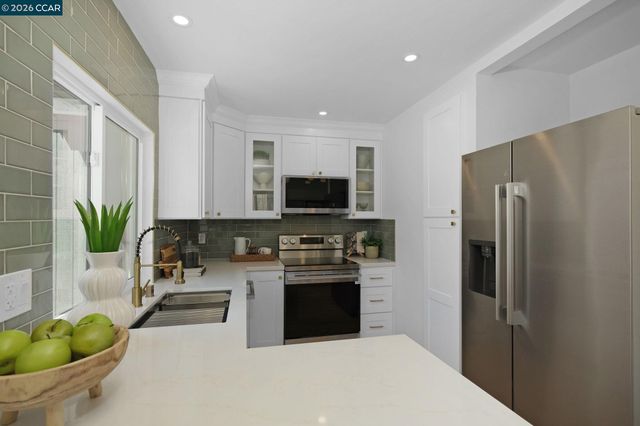 2840 Royal Ann Ln, Concord, CA 94518