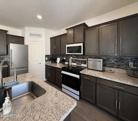 8804 W JEFFERSON Street, Tolleson, AZ 85353
