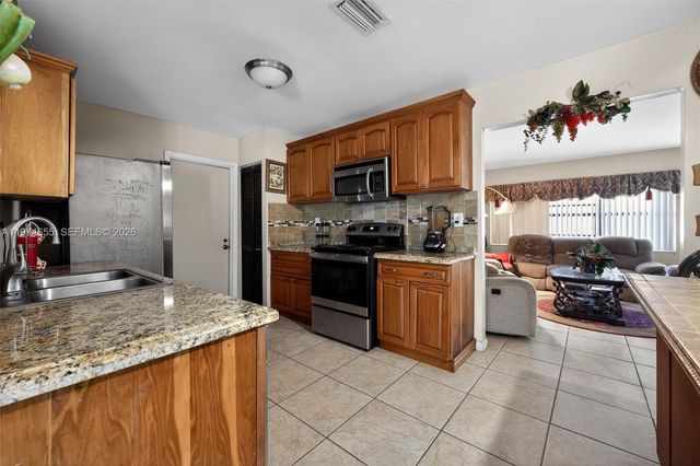 9522 Affirmed Ln, Boca Raton, FL 33496