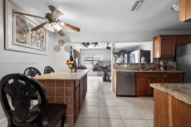 9522 Affirmed Ln, Boca Raton, FL 33496