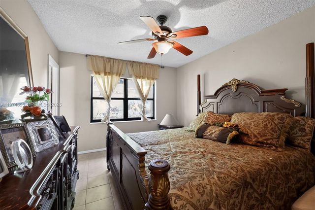 9522 Affirmed Ln, Boca Raton, FL 33496