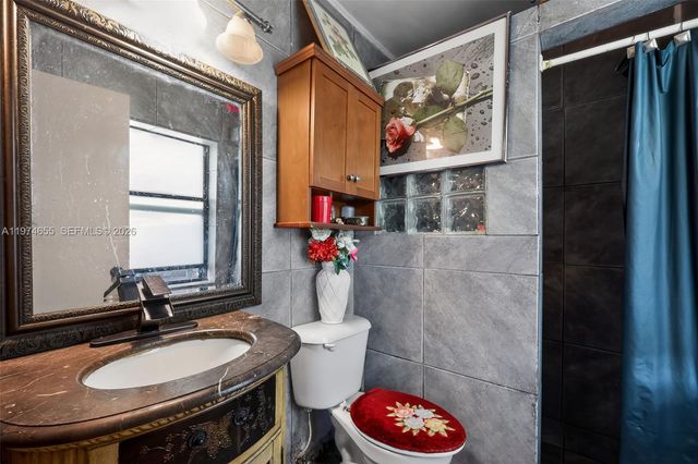9522 Affirmed Ln, Boca Raton, FL 33496