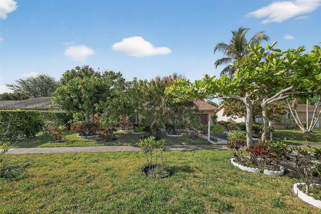9522 Affirmed Ln, Boca Raton, FL 33496